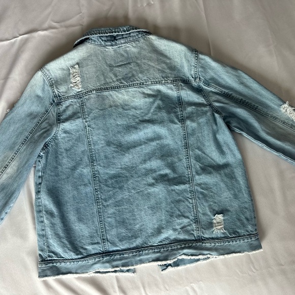 American Rag distressed Jean jacket - Picture 2 of 6